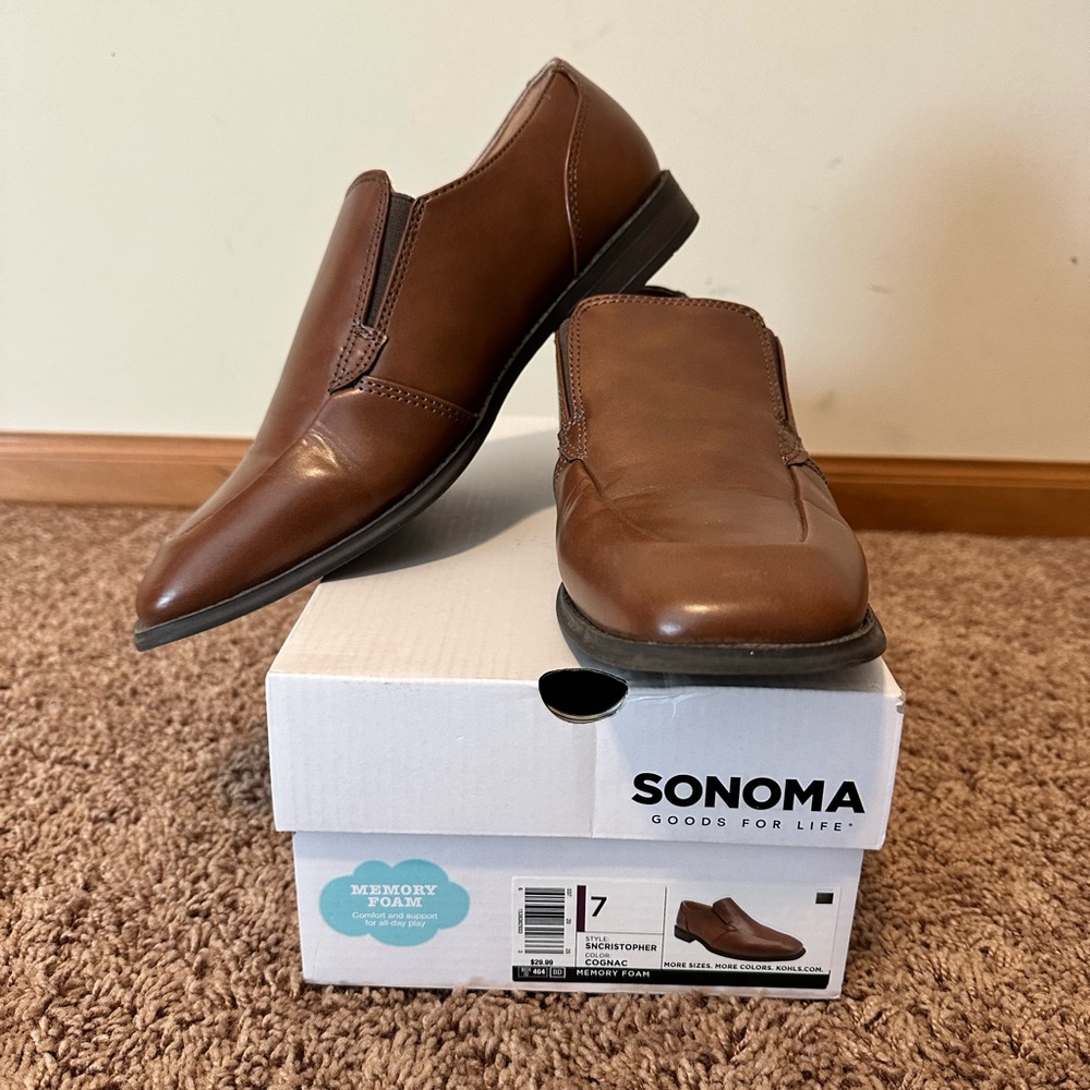 LIKE NEW! Boys sz 7 Sonoma Dress Shoes